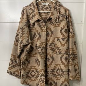 Womens Shacket, size L, oversized fit